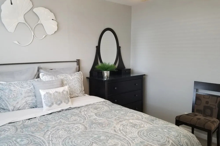 Room 3 of 13