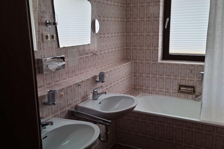 Room 55 of 71