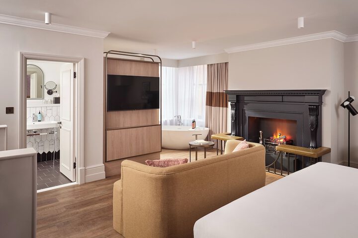 Room 48 of 67