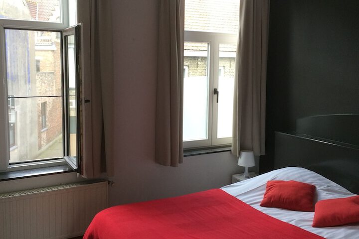 Room 8 of 67