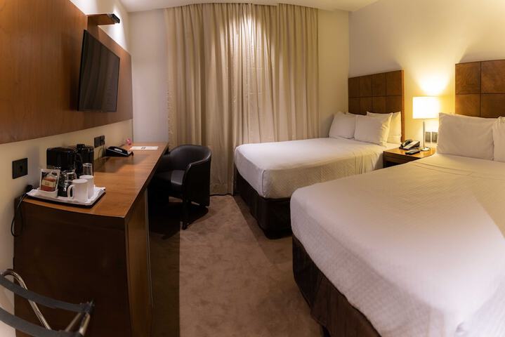 Room 12 of 114