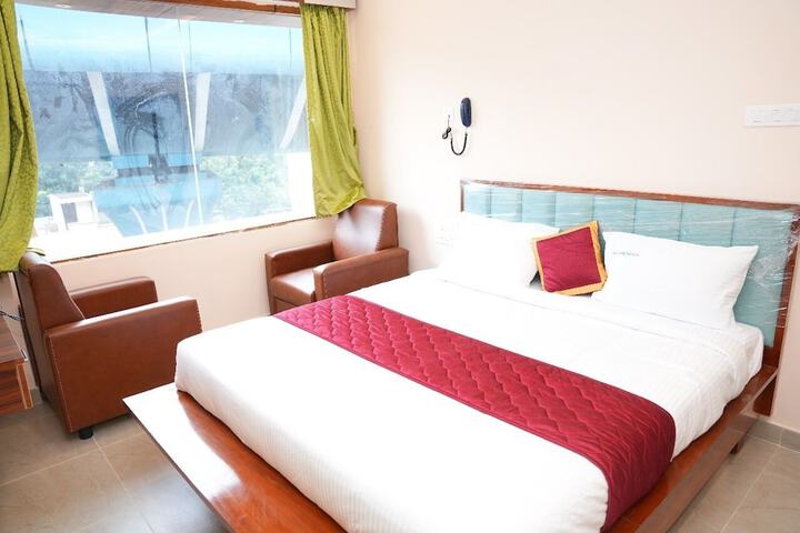 Room 4 of 7