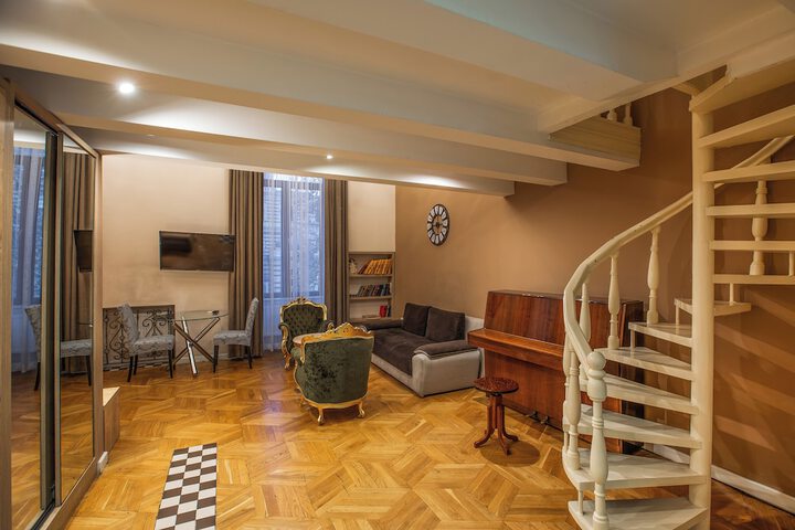 Room 45 of 91