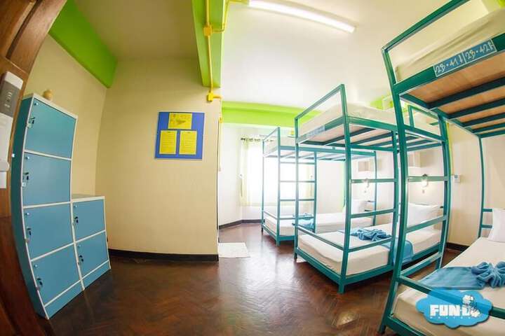 Room 17 of 65