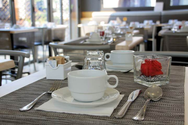 Breakfast/Coffee Service 55 of 89