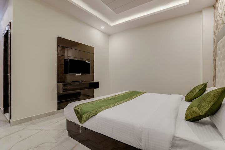 Room 7 of 40