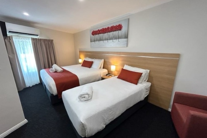 Room 11 of 22