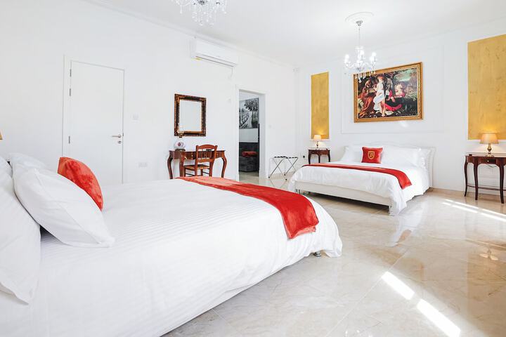 Room 32 of 57