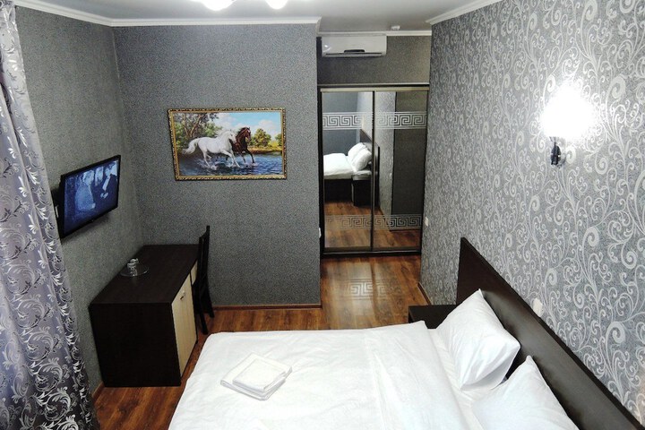 Room 5 of 29