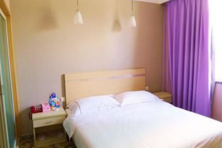 Room 2 of 3