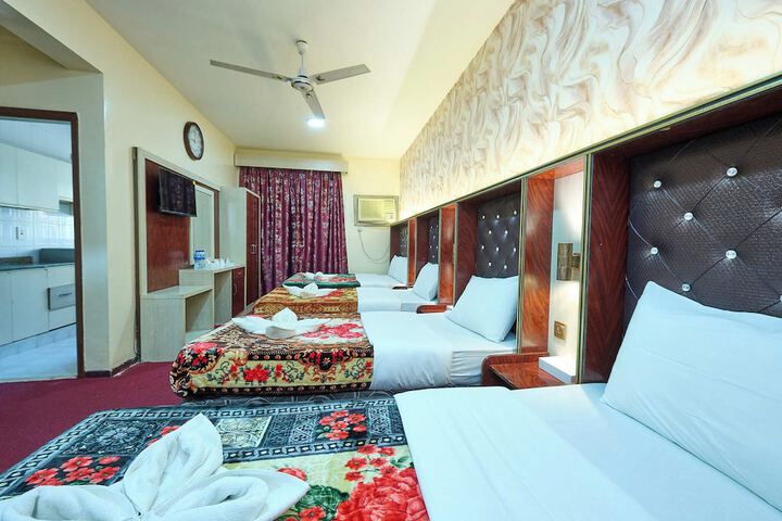 Room 18 of 27