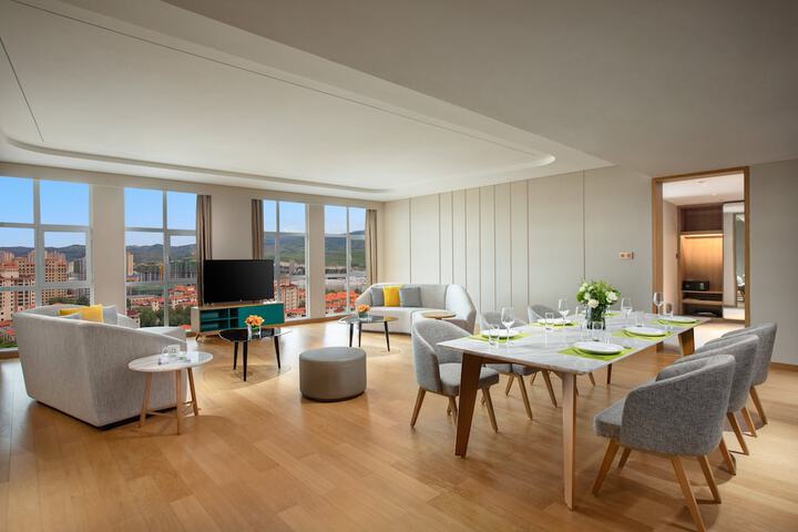 Room 19 of 118