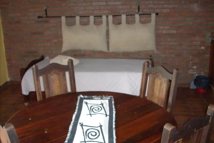 Room 3 of 10