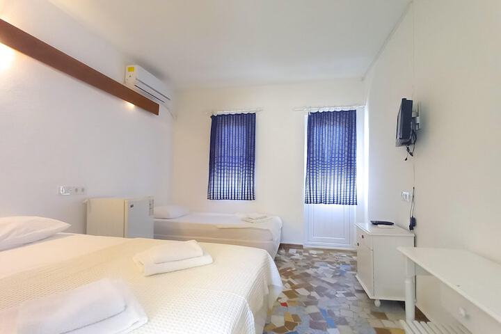 Room 4 of 29