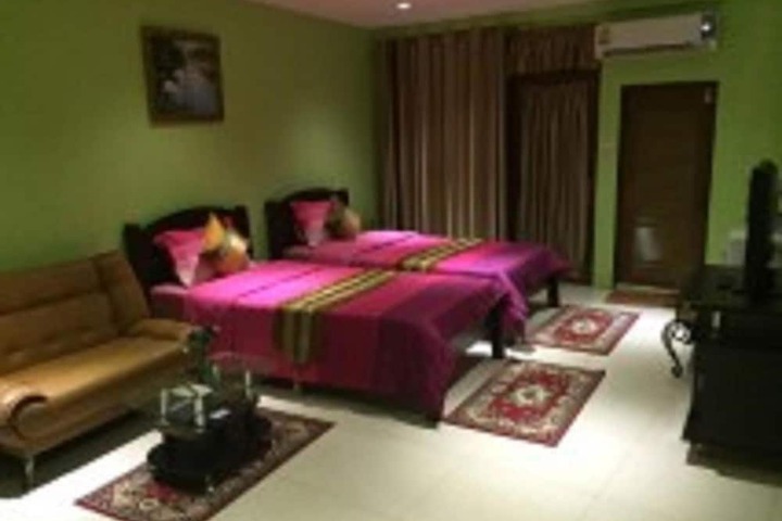 Room 14 of 24