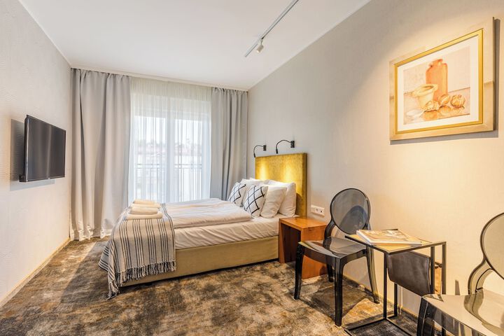 Room 10 of 51