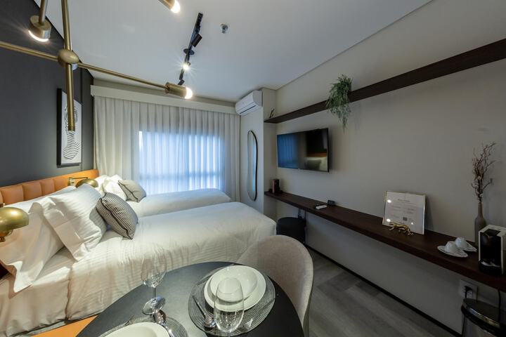 Room 34 of 184
