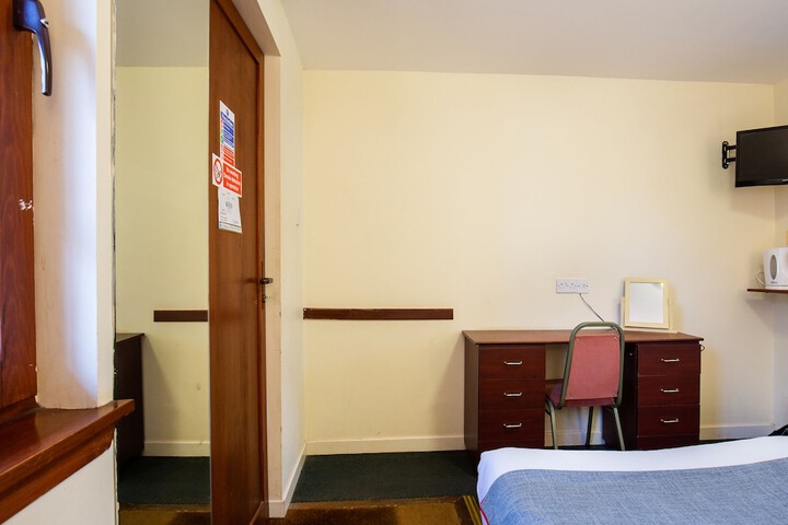 Room 30 of 53