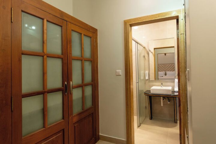 Room 12 of 67