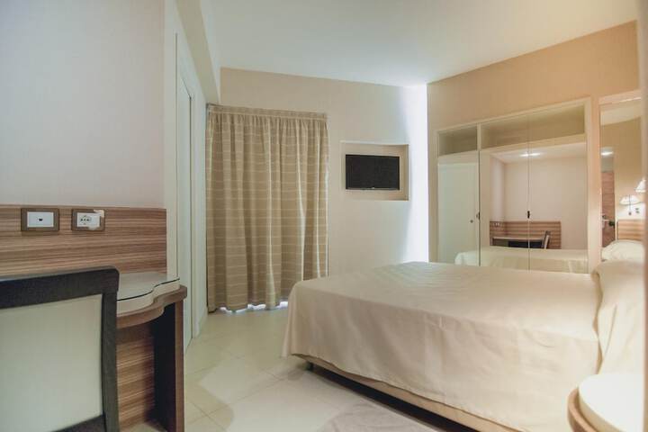 Room 33 of 53
