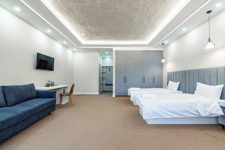 Room 16 of 41