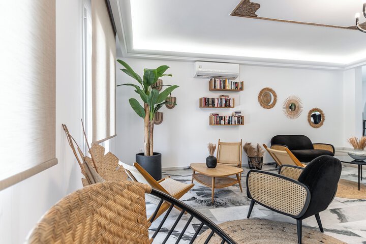 Lounge 189 of 209