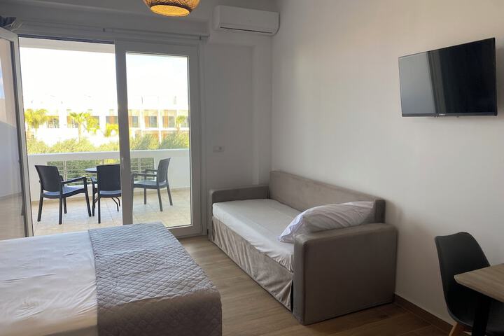 Room 47 of 77