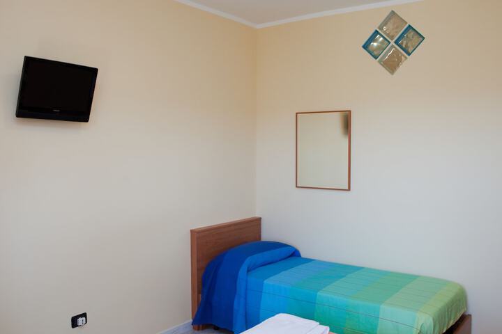 Room 7 of 46