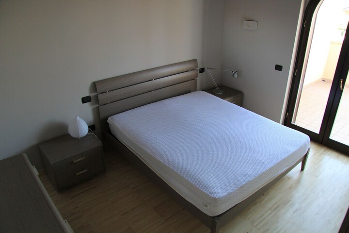 Room 130 of 172