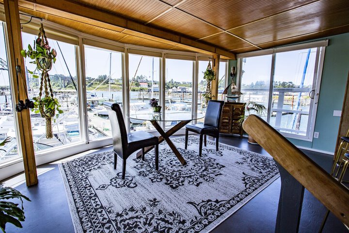 Sundeck 79 of 83