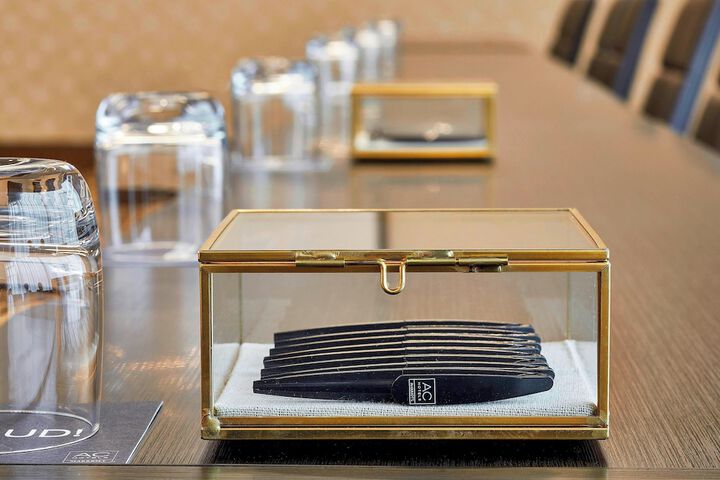 Meeting facility