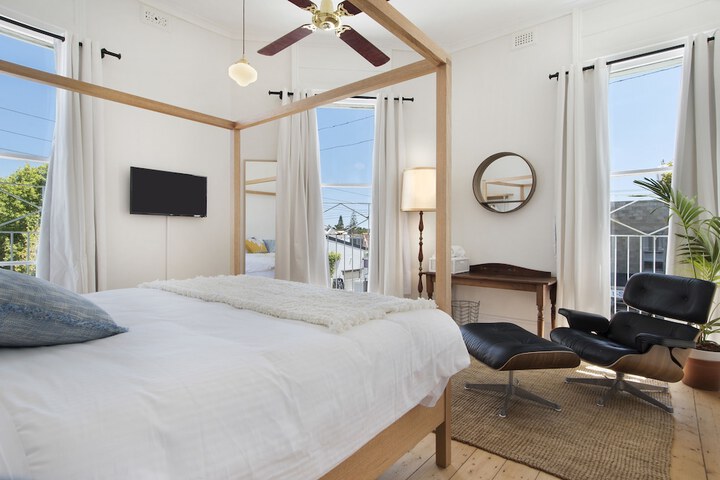 Room 21 of 43