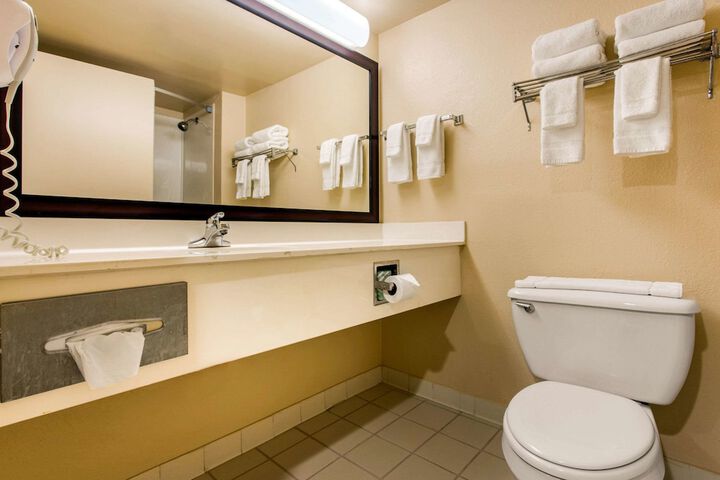 Double Accessible King Size Bed (8 of 20)