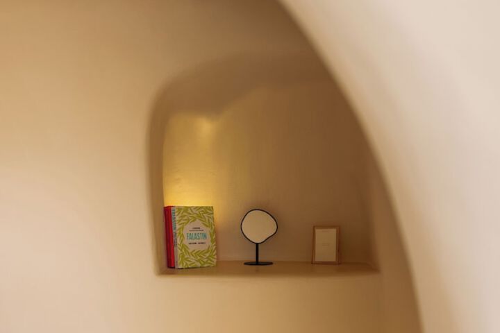 Room 16 of 84