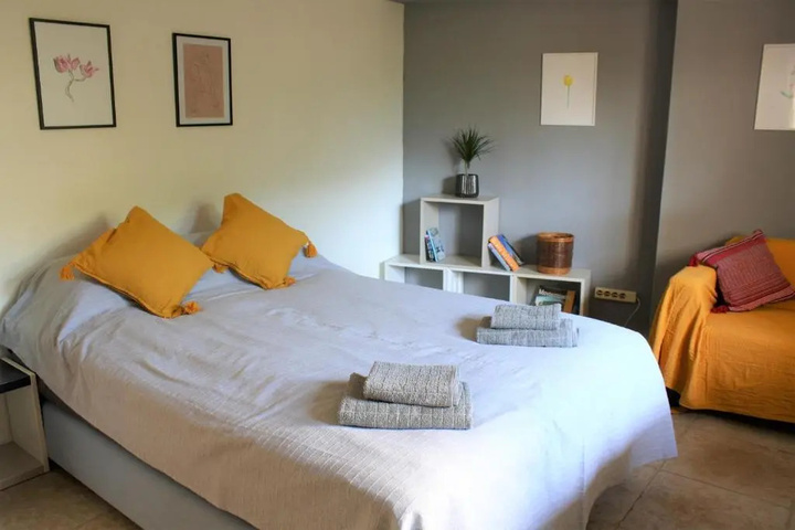 Room 3 of 9