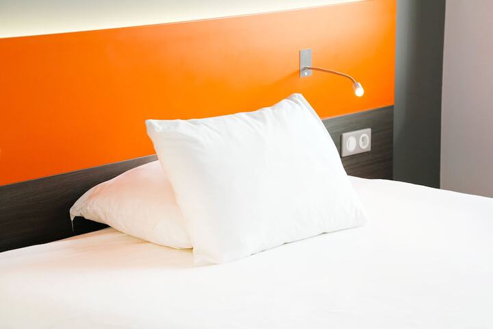 Room 10 of 96