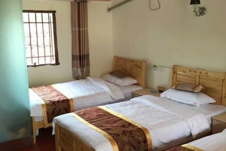 Room 6 of 11