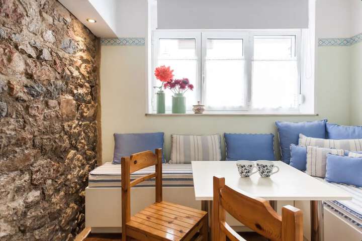 Room 10 of 22