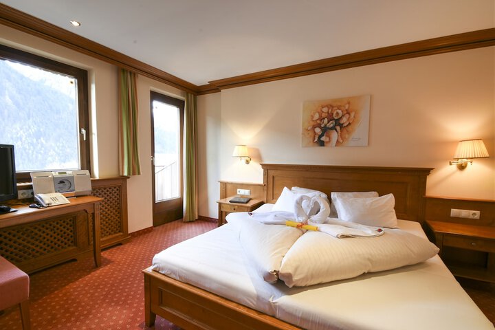 Room 12 of 46