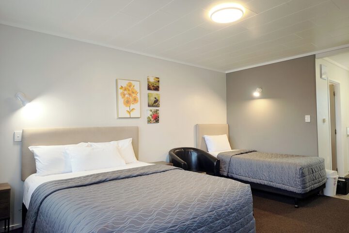 Room 10 of 36