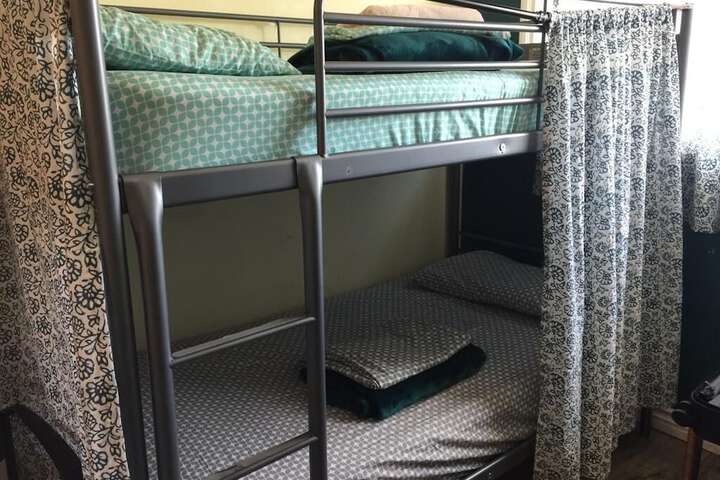 Room 8 of 38