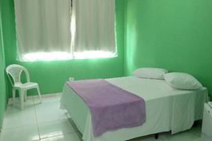 Room 6 of 11