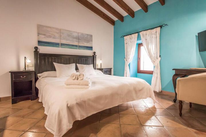 Petit Hotel Alaro