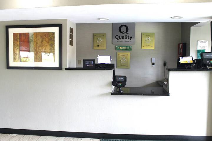 Guest Lobby