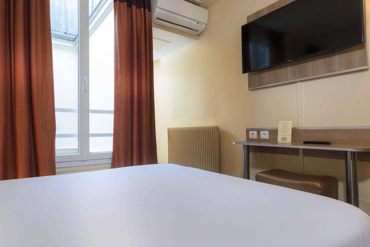 Room 22 of 62