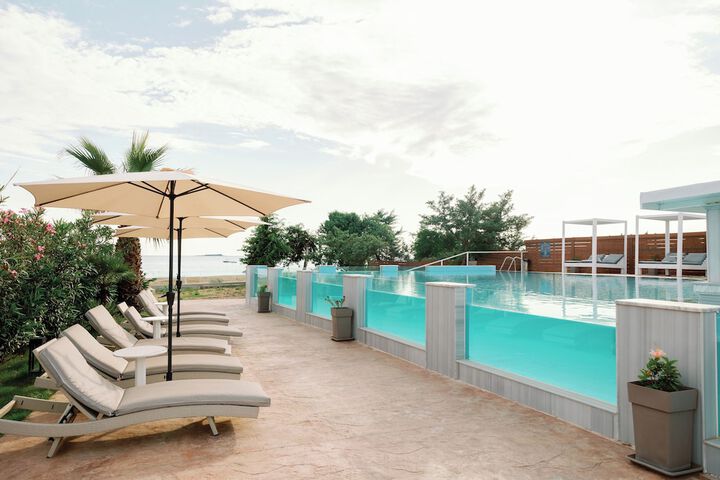 Pool 44 of 72