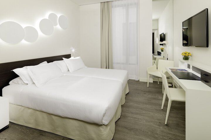 Room 10 of 71