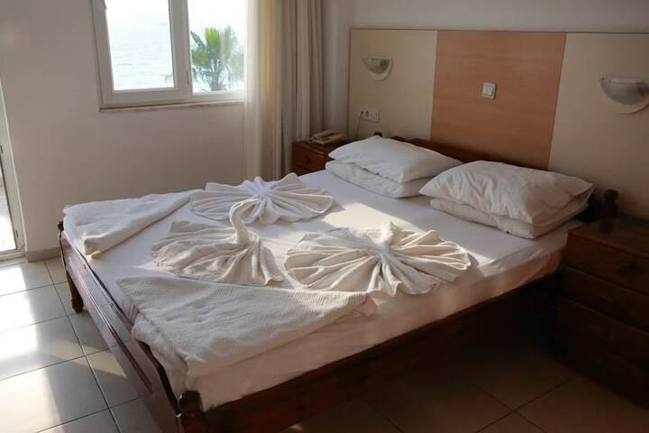 Room 5 of 19