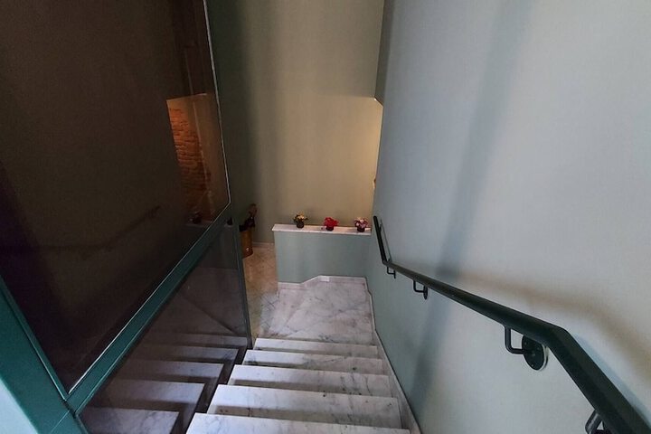 Room 5 of 36