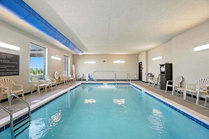 Pool 68 of 109